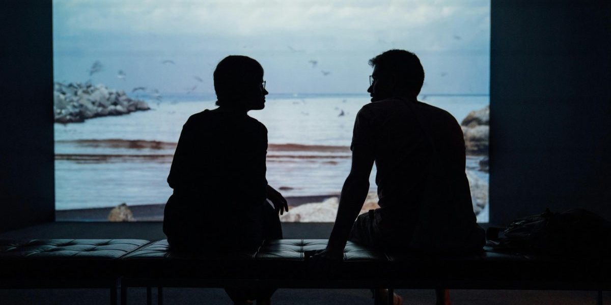 パートナーと話すイメージ